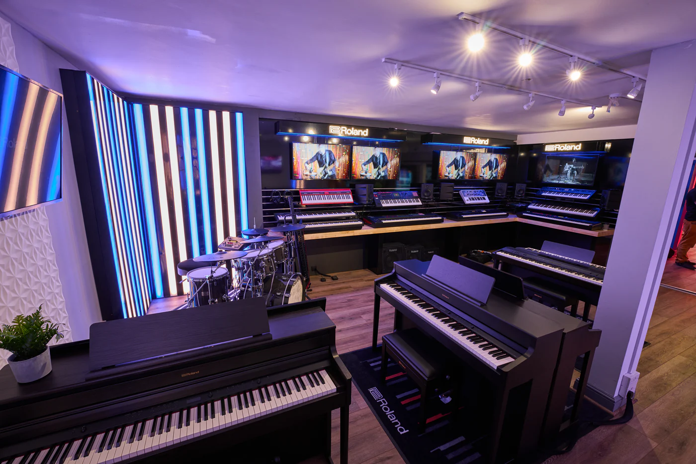 Pianos